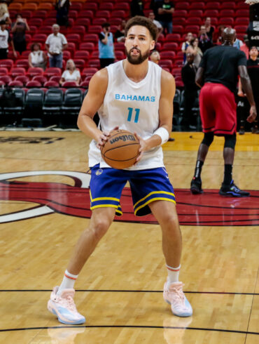 Klay Sports Bahamas Jersey, Reaches Another 3PT Milestone